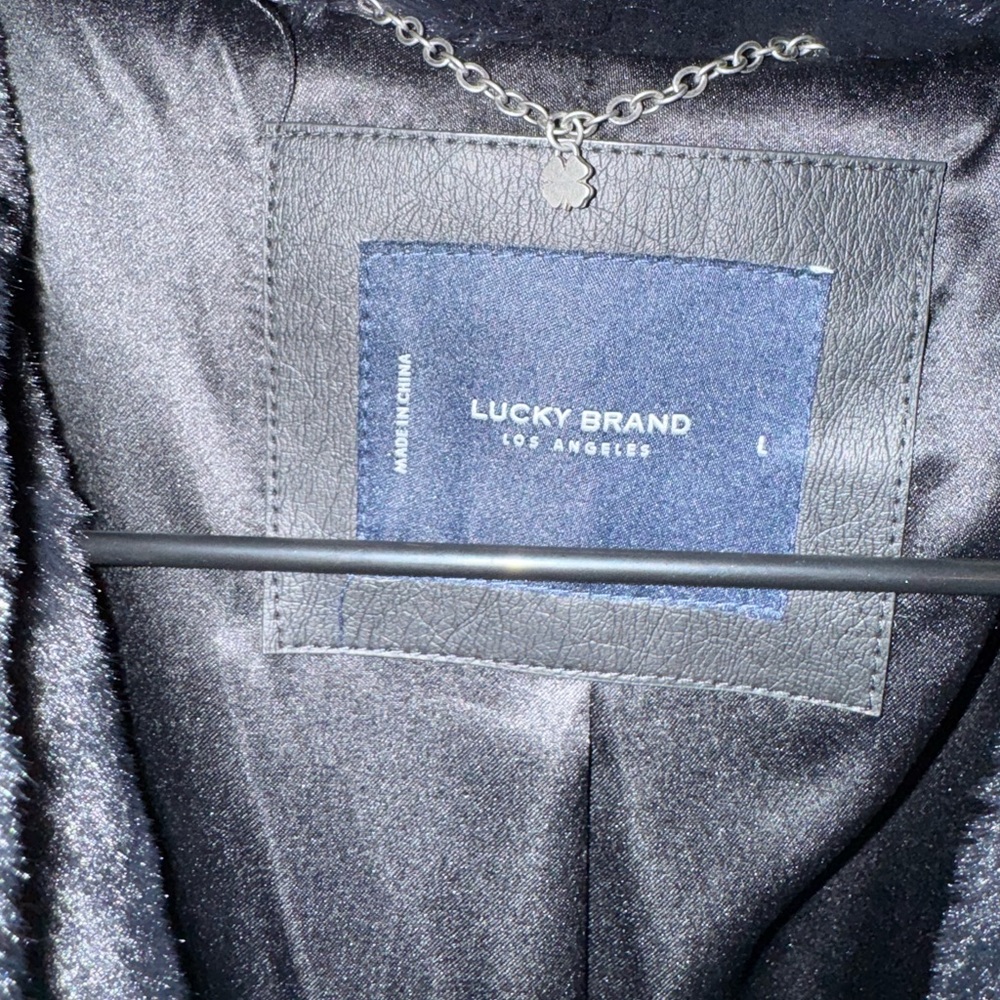 Lucky Brand Women’s Long Faux Fur Black Large NWOT - Picture 2 of 3